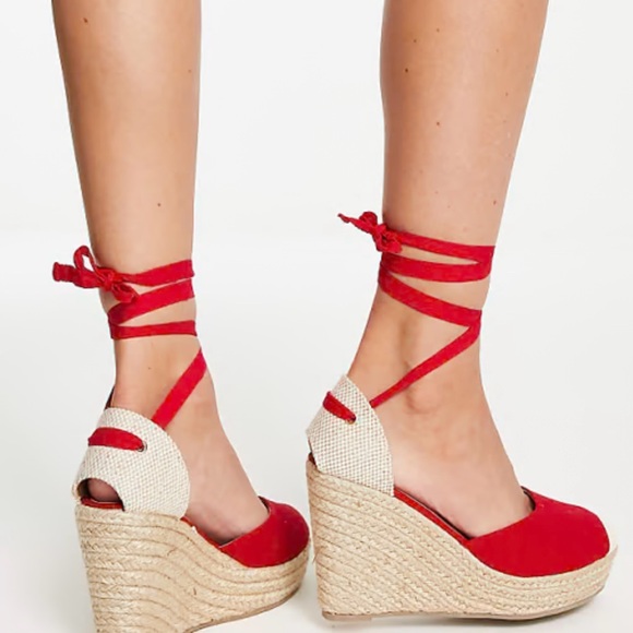 NWOT wedge heel espadrille sandals red 7,5 lace up